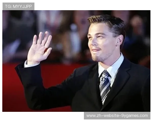 上海海港莱昂纳多高速带球直塞:速度之翼点亮城市夜空